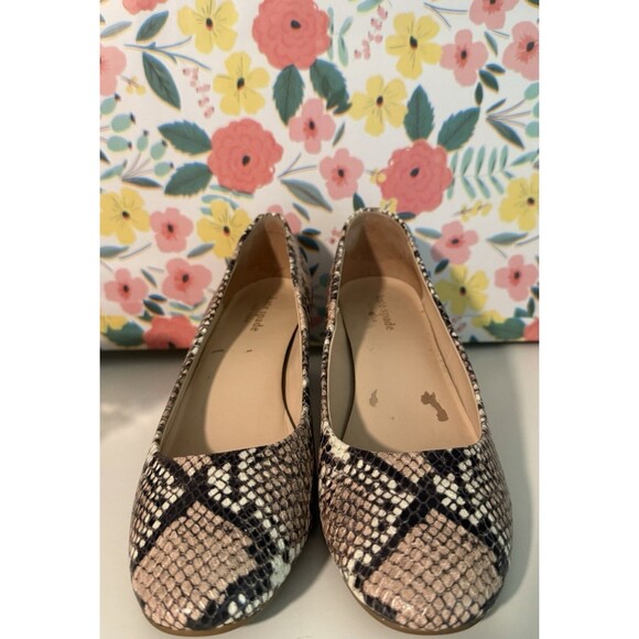 Kate Spade Beverly Pumps • Pale Vellum Snake Print • Size 6.5 M MSRP $228 - Picture 4 of 8
